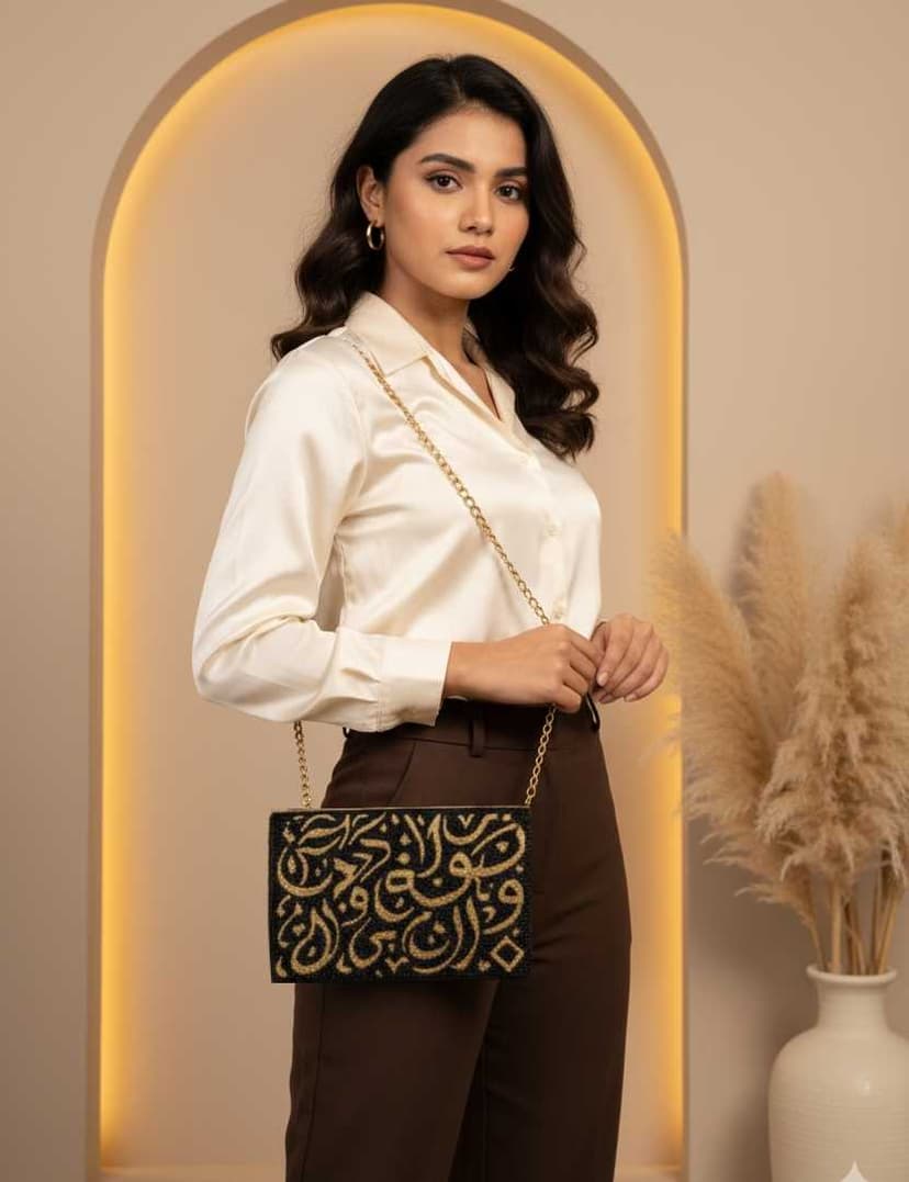 An elegant and luxurious handbag - 2