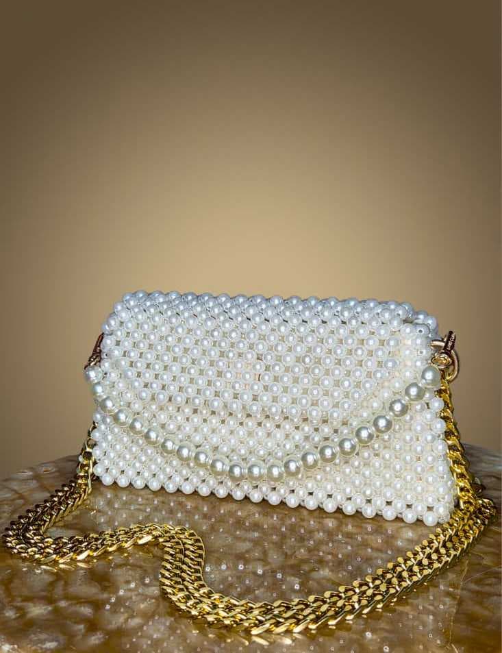 A luxurious pearl handbag - 2
