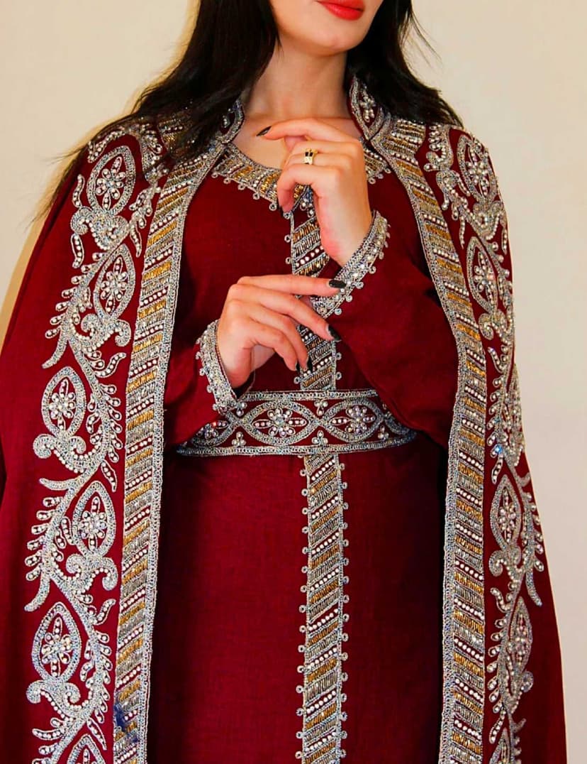 A luxurious Moroccan caftan red  XL