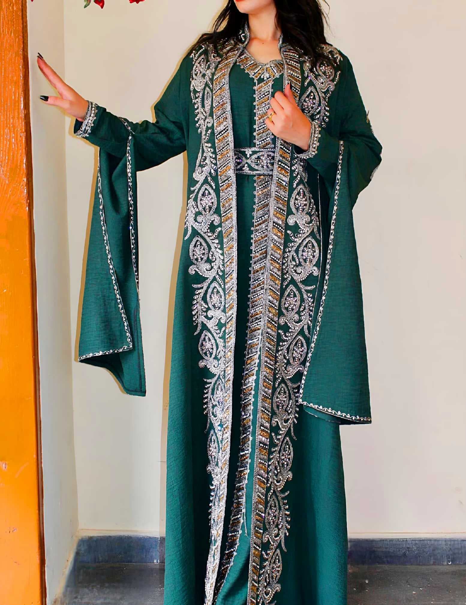A luxurious Moroccan caftan olive XL