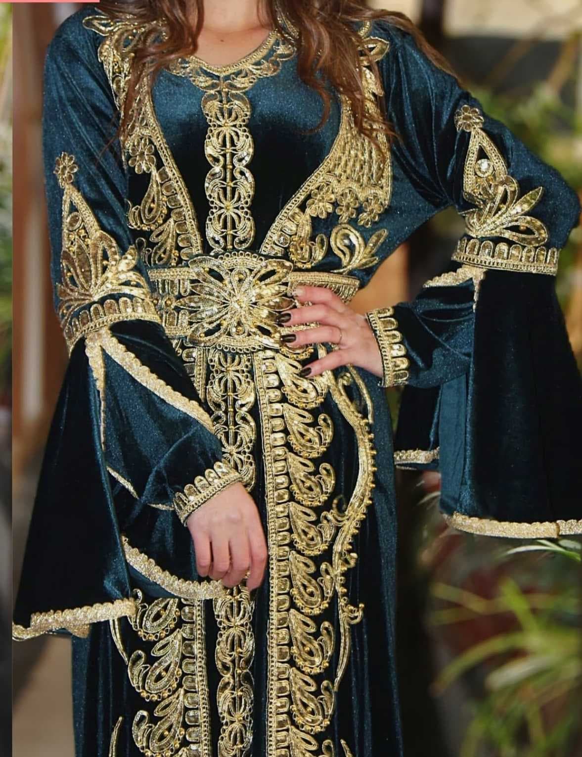 A velvet caftan olive 48