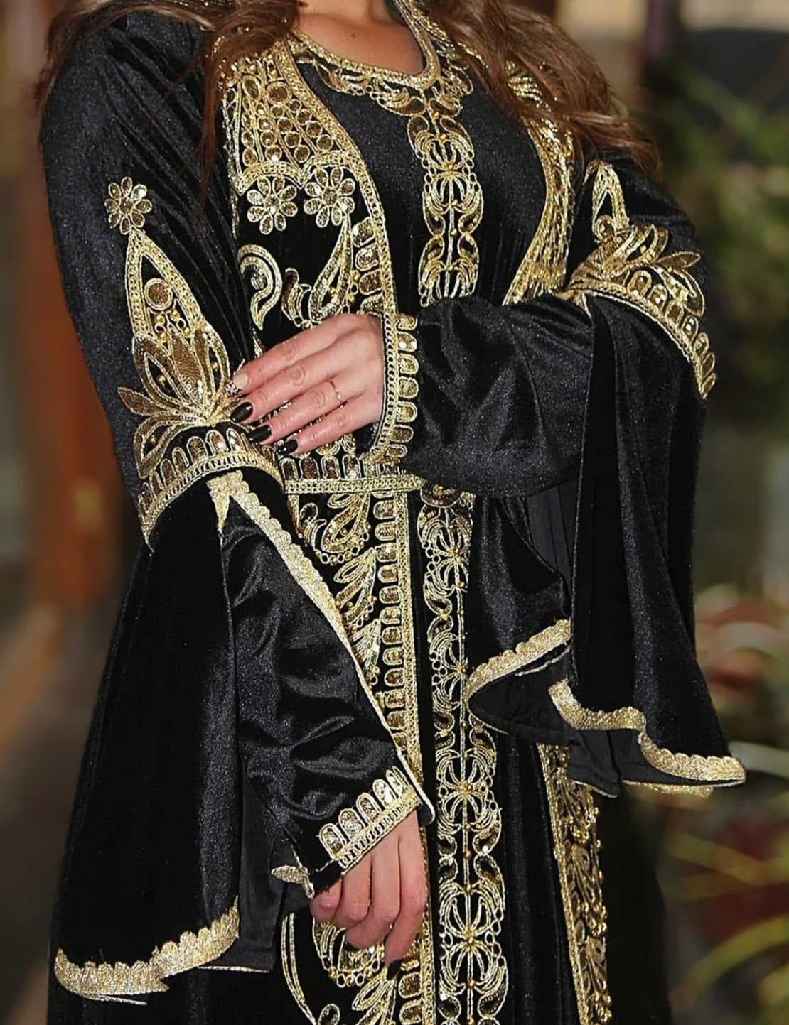A velvet caftan black 48