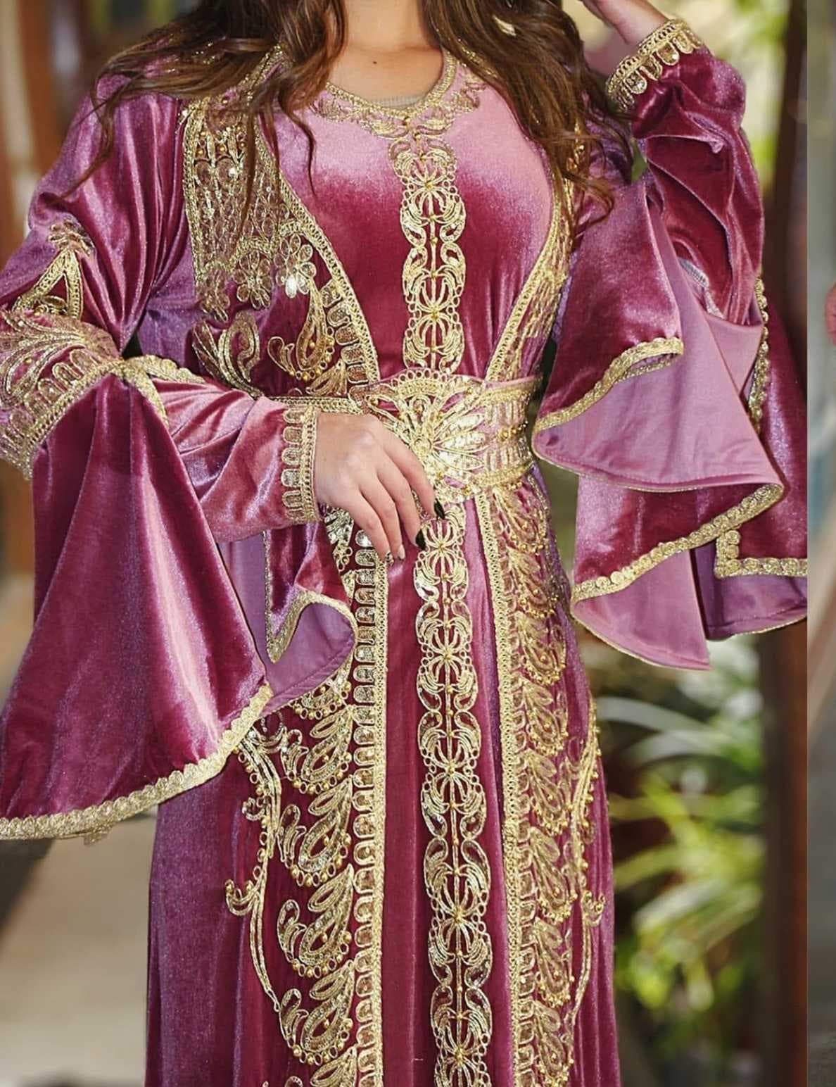 A velvet caftan magenta 38
