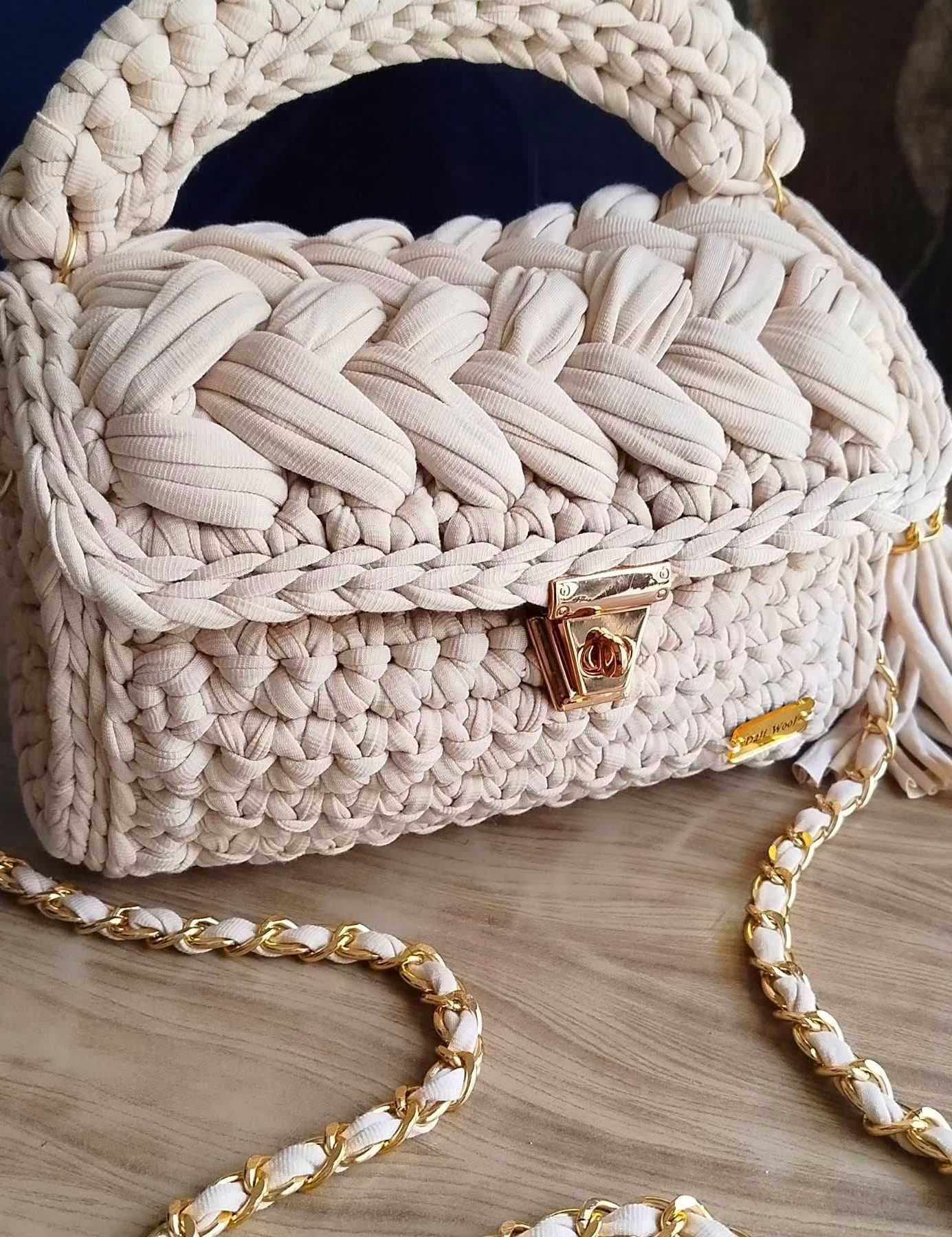 A stylish handmade crochet handbag Beige