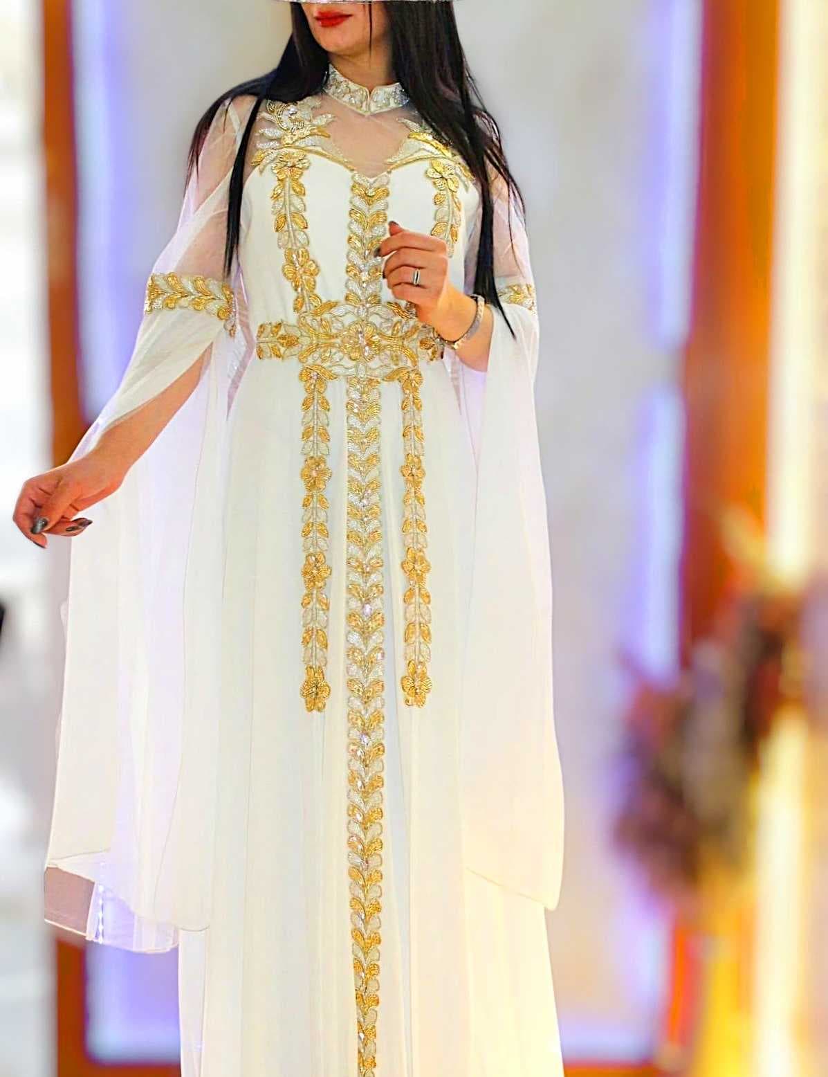 A luxurious caftan White 2XL