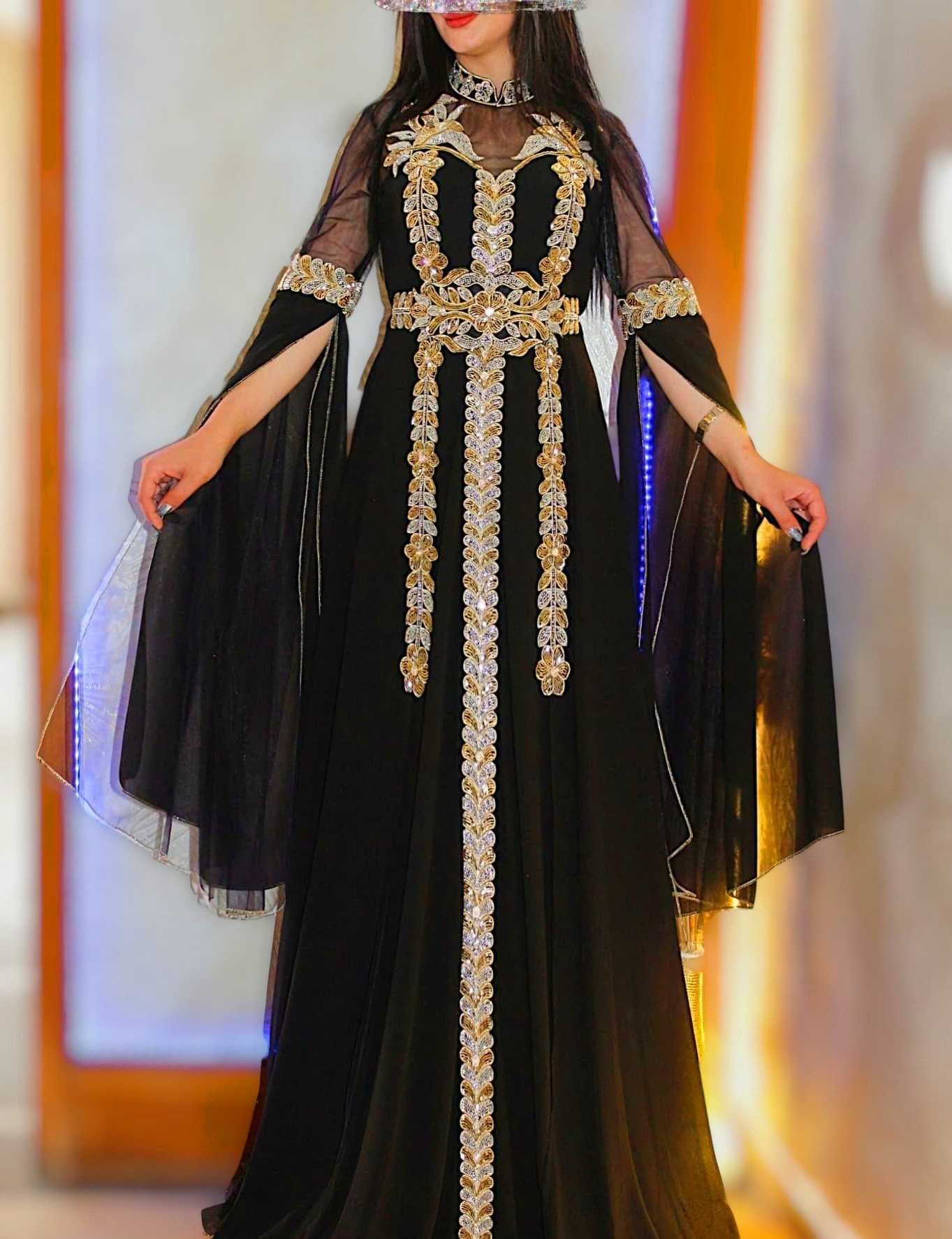 A luxurious caftan black 2XL