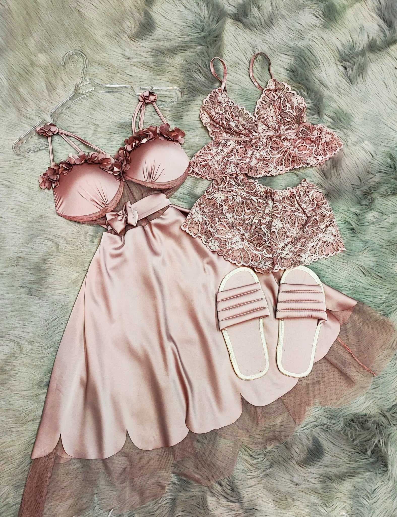 A lingerie set Bronze color 44
