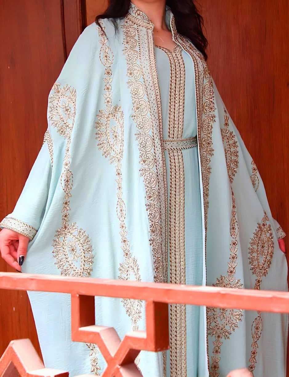 embroidered caftan light Blue XL